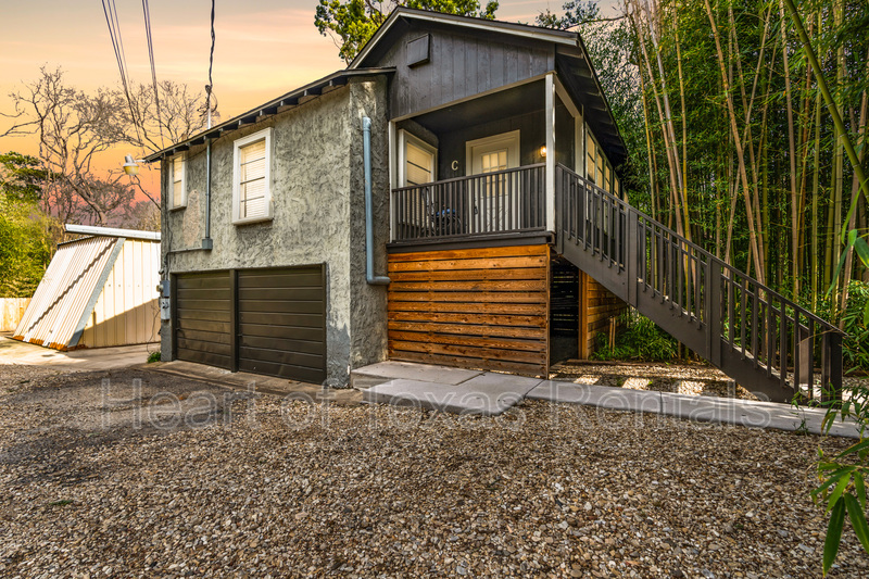 Waco Condo: 411Baker Lane