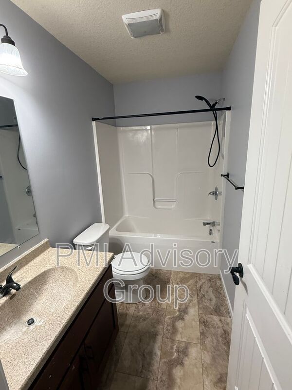 Topeka House: 2713 SE Taurus Ct