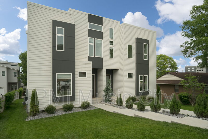 Nashville House: 936 Southside Place