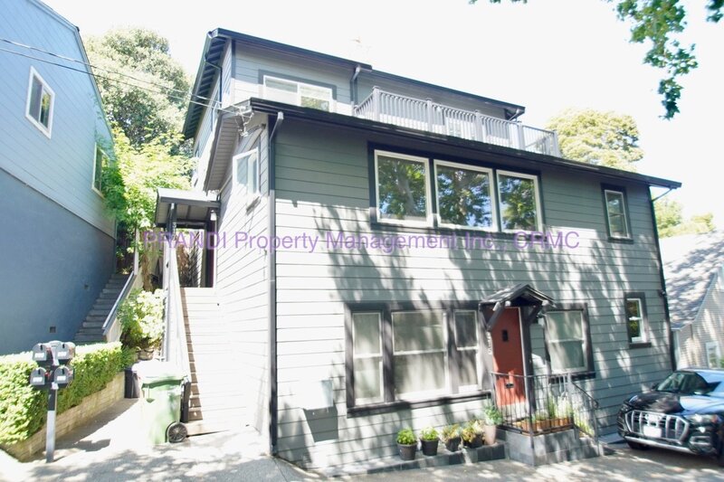 Corte Madera Condo: 317 Montecito Ave
