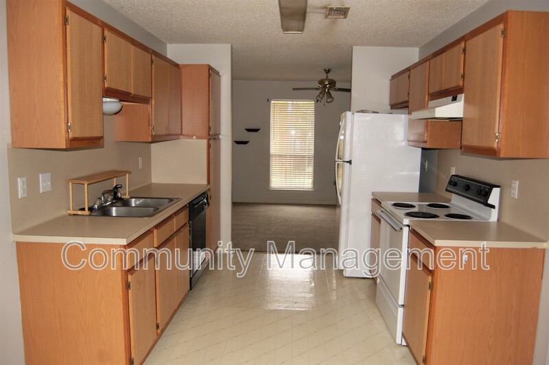 Denham Springs Condo: 2639 Nanette Dr