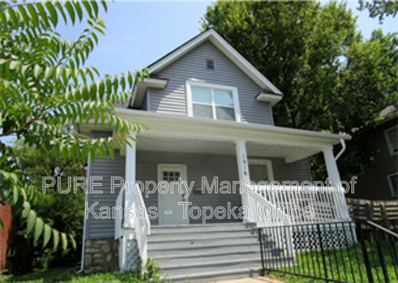 Topeka House: 1016 SW College Ave.