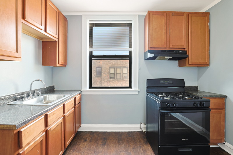 Chicago House: 7255 South Calumet Avenue - 7257 S Calumet, #3