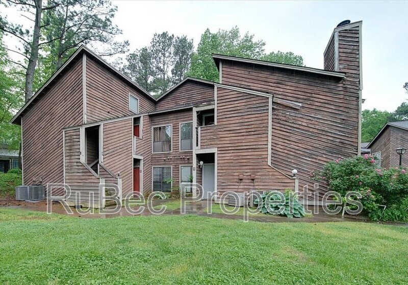 Charlotte Condo: 4416 Sharon Chase Drive