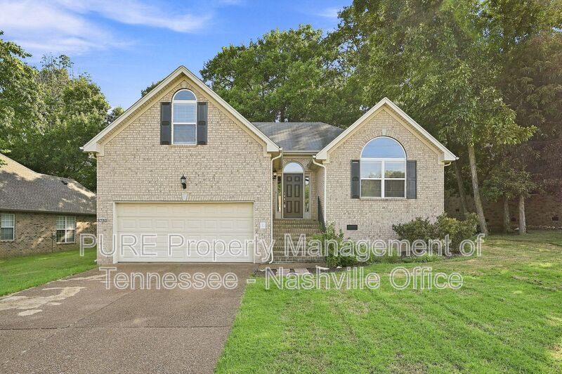 Smyrna House: 3732 Montgomery Way