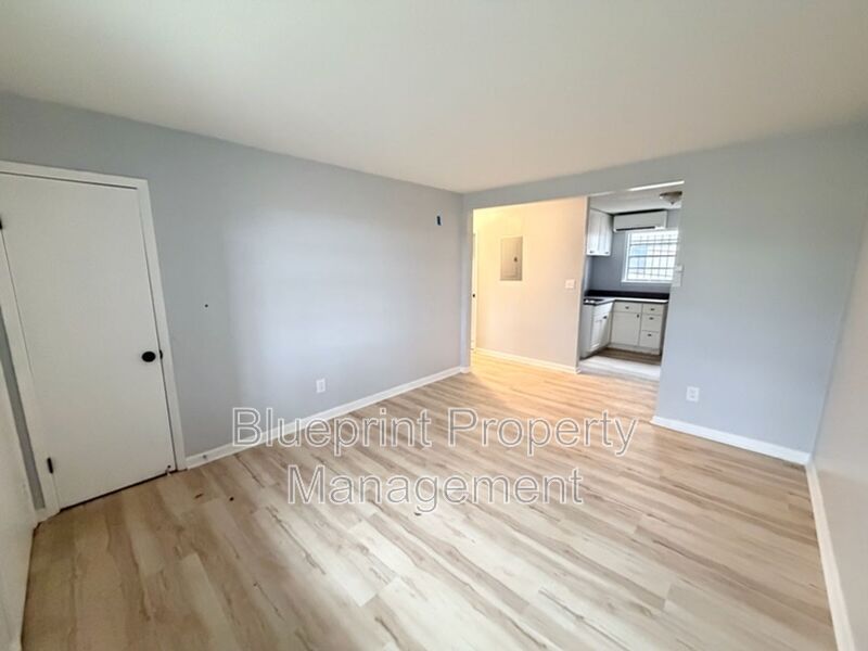 Birmingham House: 1609 11th Court