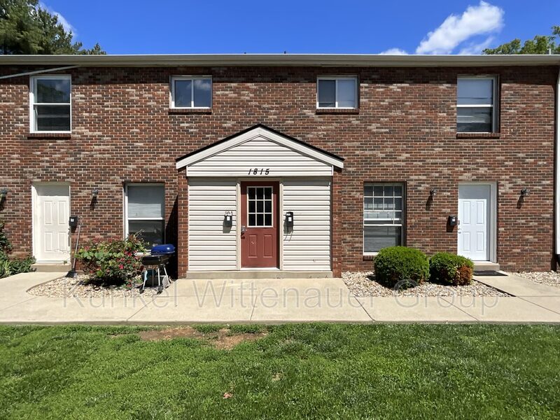 Swansea Condo: 1815-3 Jamestown Road
