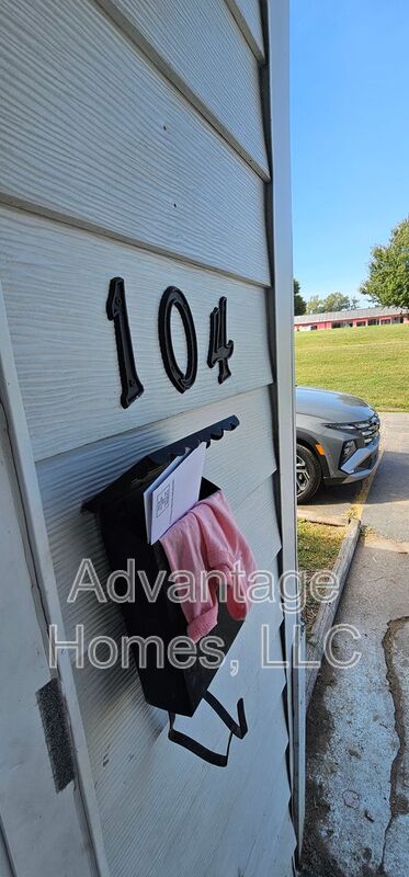 Belton Condo: 1015 N Scott Avenue #104