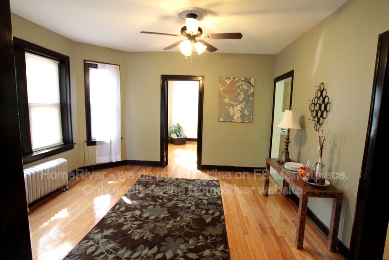 Chicago Condo: 10924 S Vernon Ave