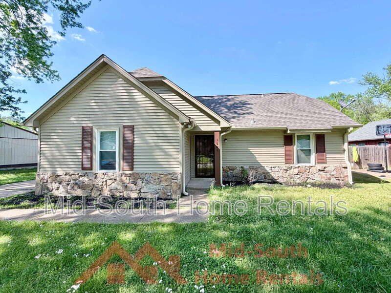 Memphis House: 3804 Walsingham Dr