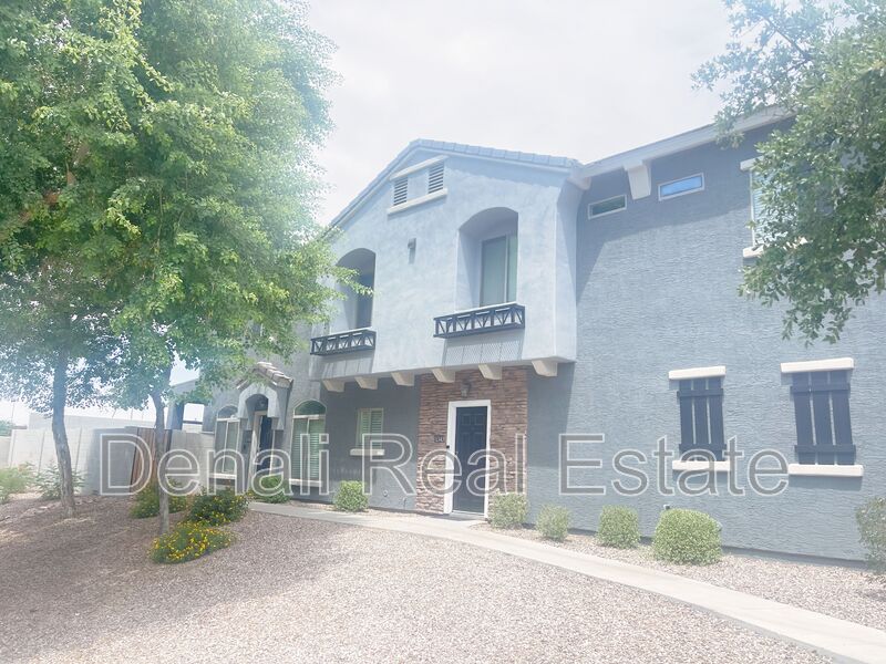 Tempe House: 280 S. Evergreen Road