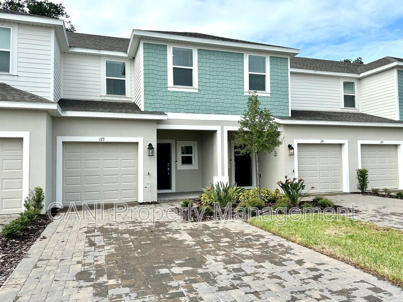 Edgewater Townhome: 173 River Front Way