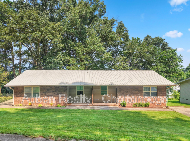 Rossville Condo: 405 Missionary Avenue