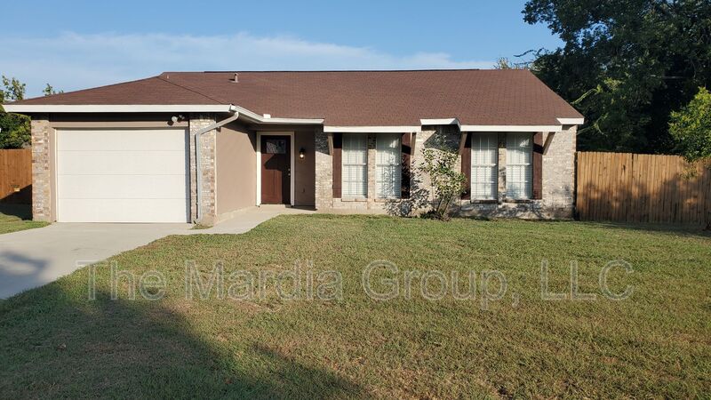 Rockwall House: 101 Brockway