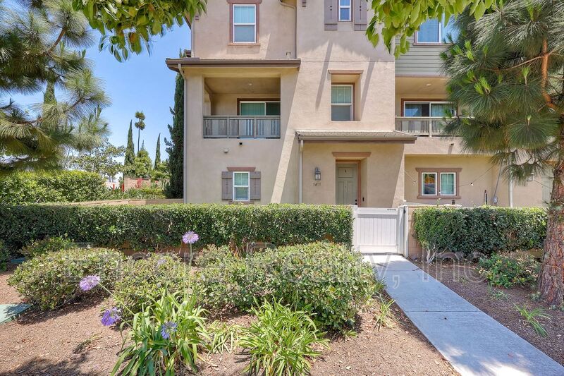 San Diego House: 5405 San Virgilio