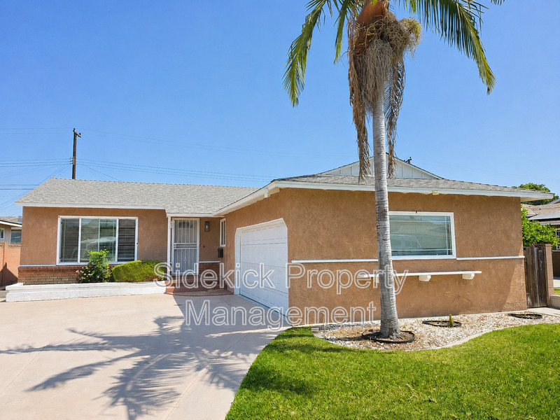 Norwalk House: 11639 Faculty Dr