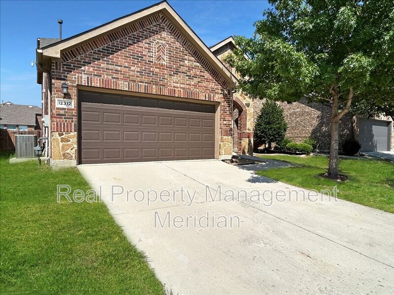 Fort Worth House: 12312 Walden wood Dr