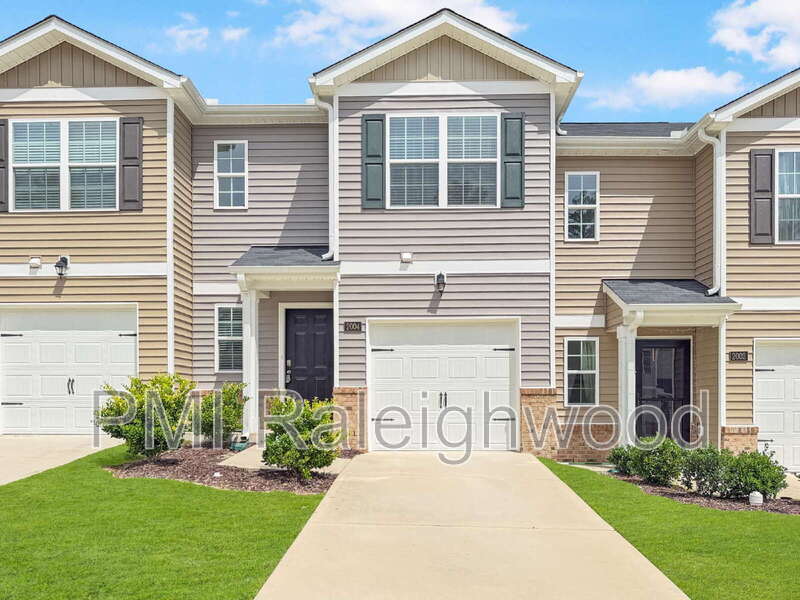 Carthage Townhome: 2004 Gracie Lane