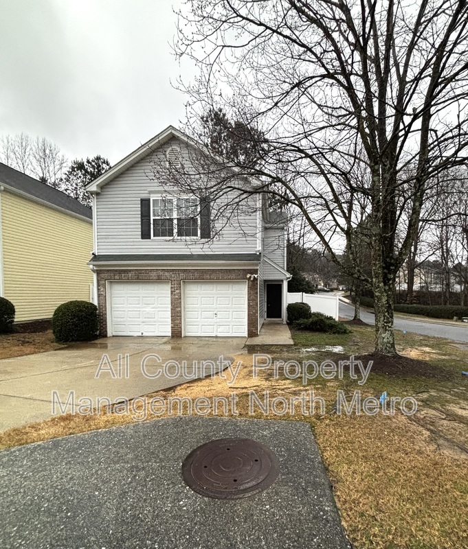 Dallas House: 289 Silver Ridge Drive