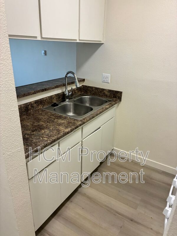Tujunga House: 10231 Pinewood Ave Unit
