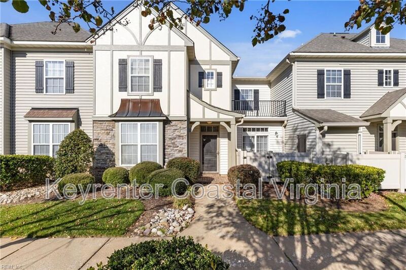 Carrollton Townhome: 1509 Broad Water Arch