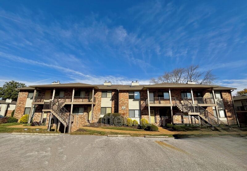 O'Fallon Condo: 264 Eagle Ridge