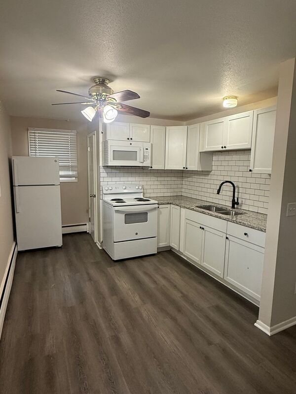 North Brooklyn center Condo: 4200 Lakebreeze ave