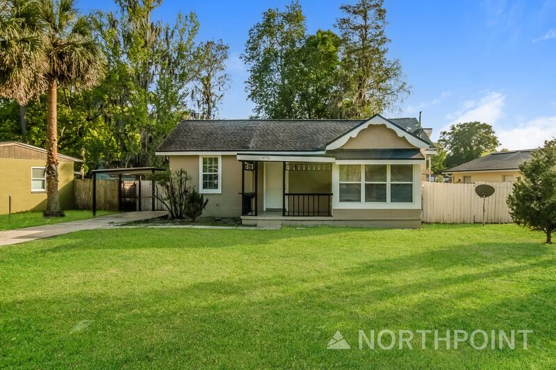 Jacksonville House: 9776 Hogan Rd
