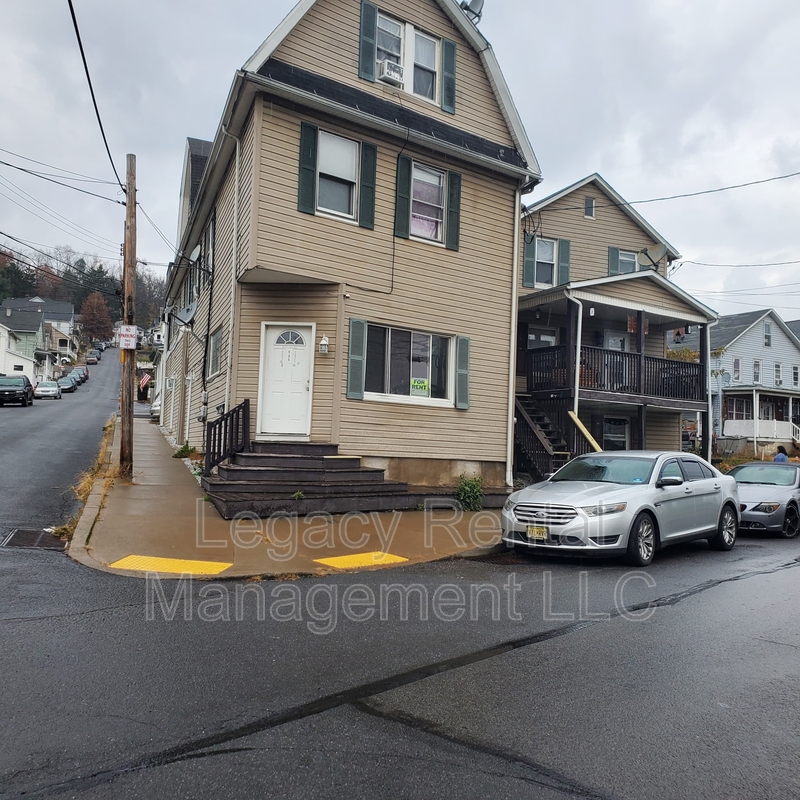 Plymouth Condo: 533 West Shawnee Avenue 2nd FL - 2