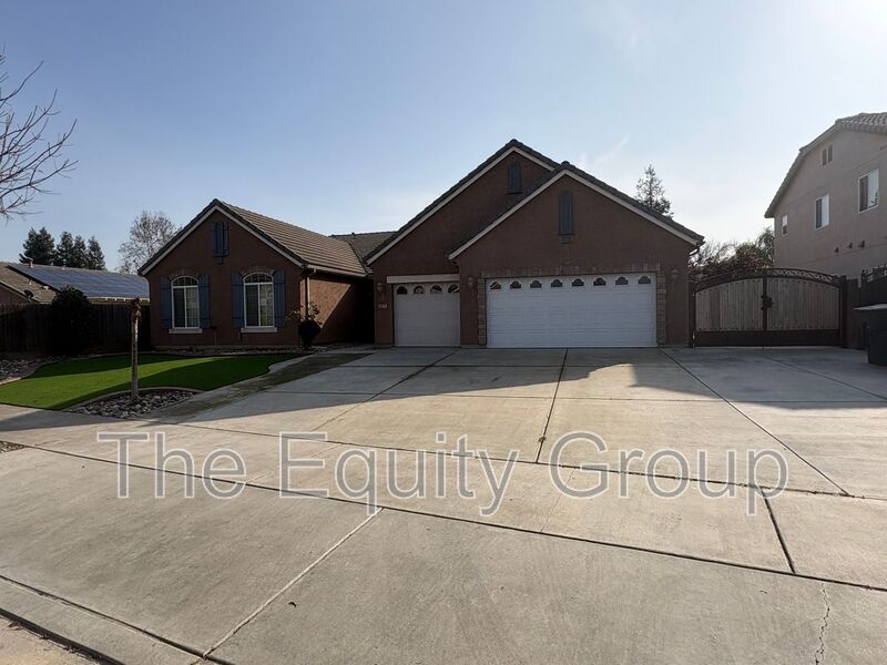 Visalia House: 4911 West Elkhorn Ave