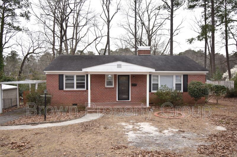 Fayetteville House: 1813 Catawba St