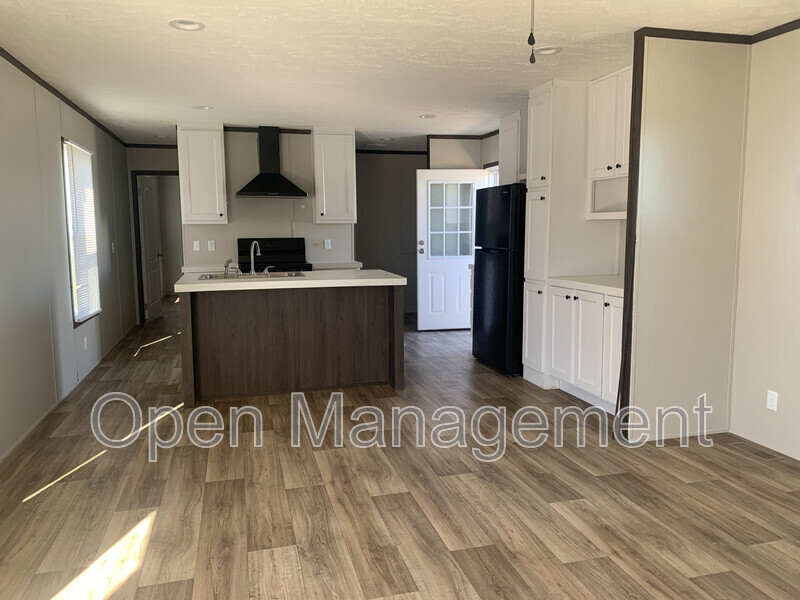 San Angelo House: 3202 Diamond Drive