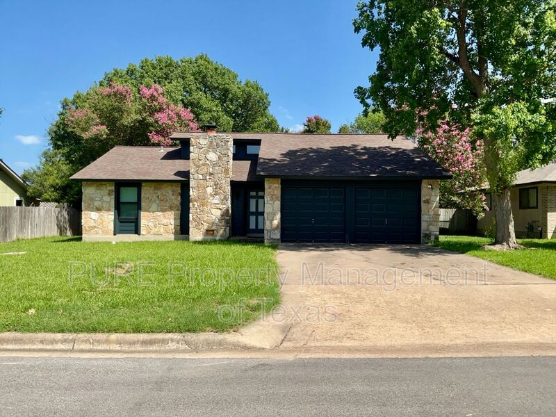 Round Rock House: 407 Meadowcreek Cir