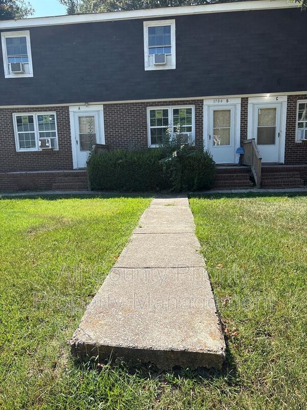 Main image for 1706 Carolina St E B Unit B