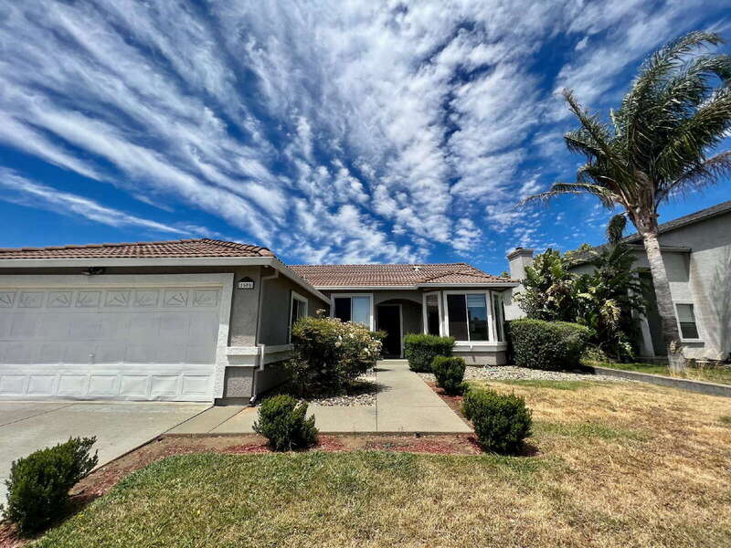 Suisun City House: 1605 Paseo Flores Dr