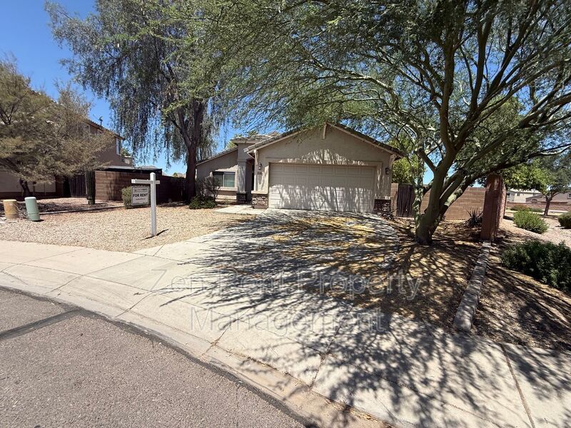Queen Creek House: 33024 N Madison Wy