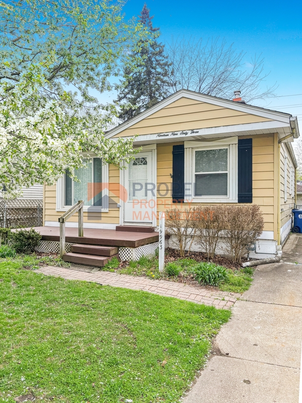 Redford Charter Township House: 19963 Indian