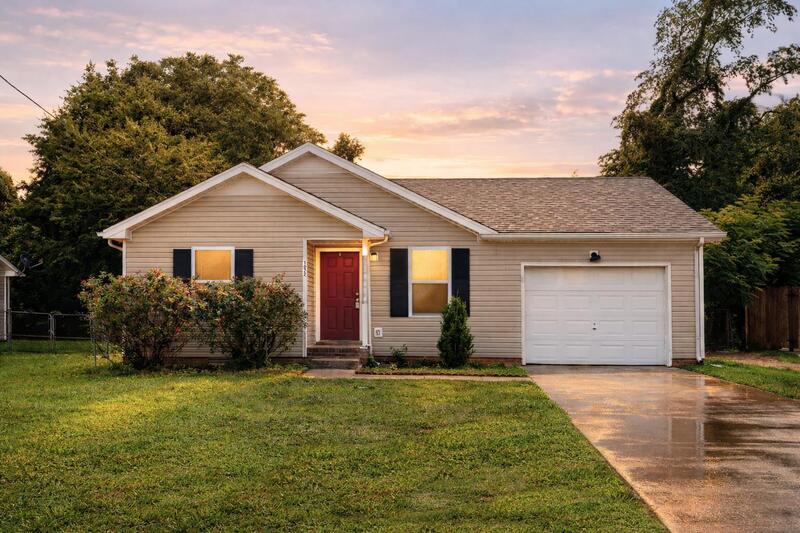 Oak Grove House: 1822 Harbor Drive