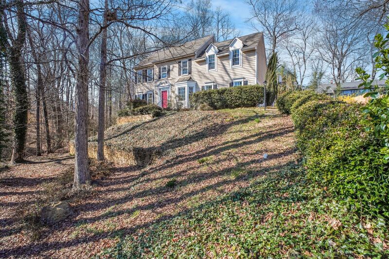 Fredericksburg House: 655 Lancaster St