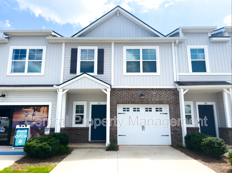 Greenville House: 22 Camden Woods Trail
