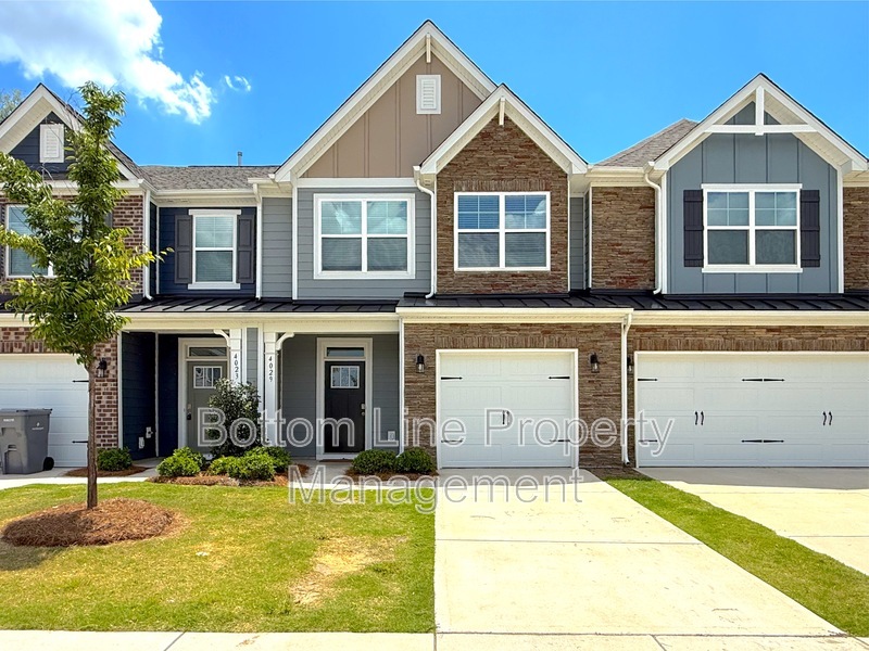 Harrisburg Townhome: 4029 Black Ct
