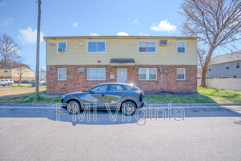 Norfolk Condo: 2421 Courtney Ave
