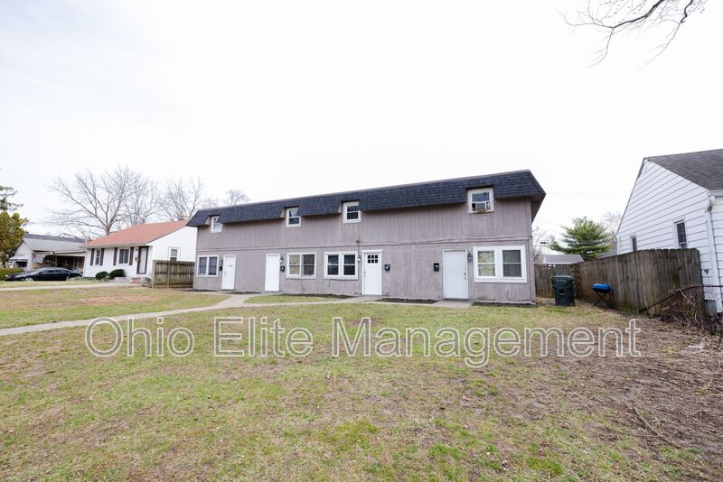 Columbus House: 3088 Grasmere Ave