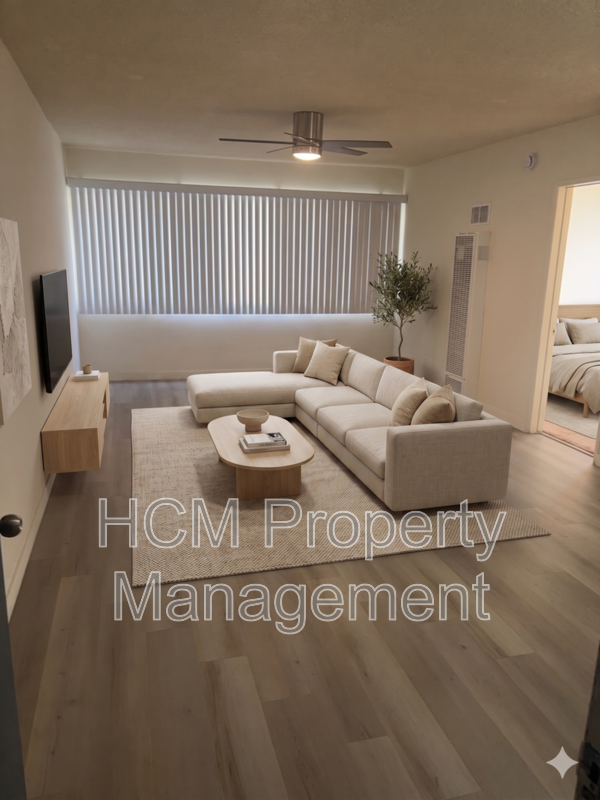 Los Angeles House: 10300 National Blvd