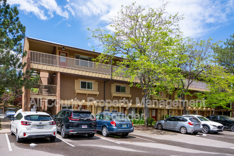 Boulder Condo: 3293 Madison Ave