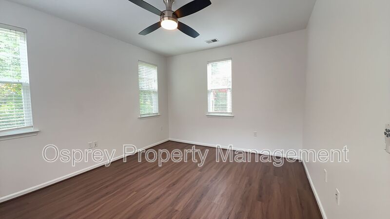 Recently Renovated 3-Bedroom Condo in The Grove at the Arboretum - Photo 10