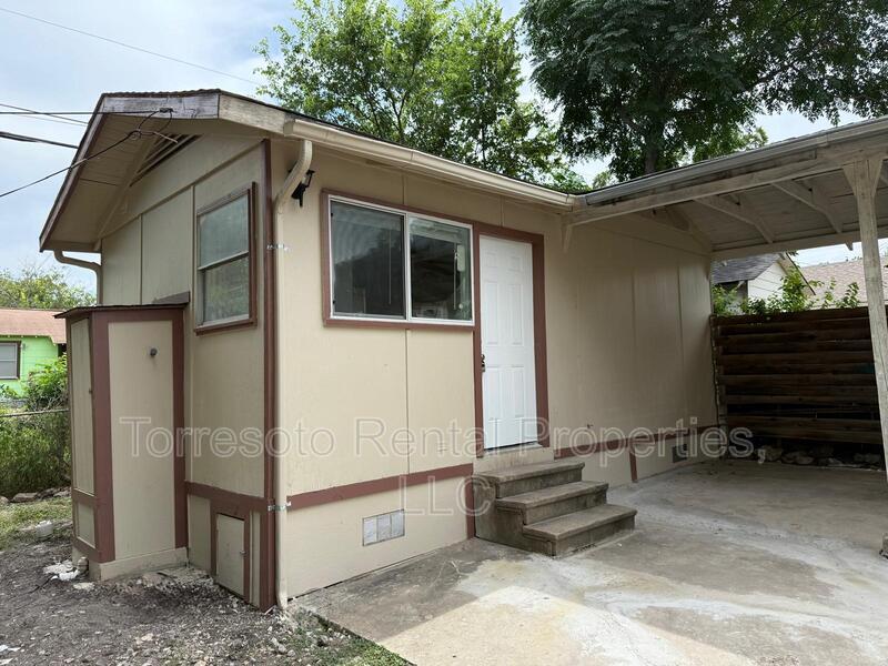 San Antonio Condo: 1334 W Lullwood Ave