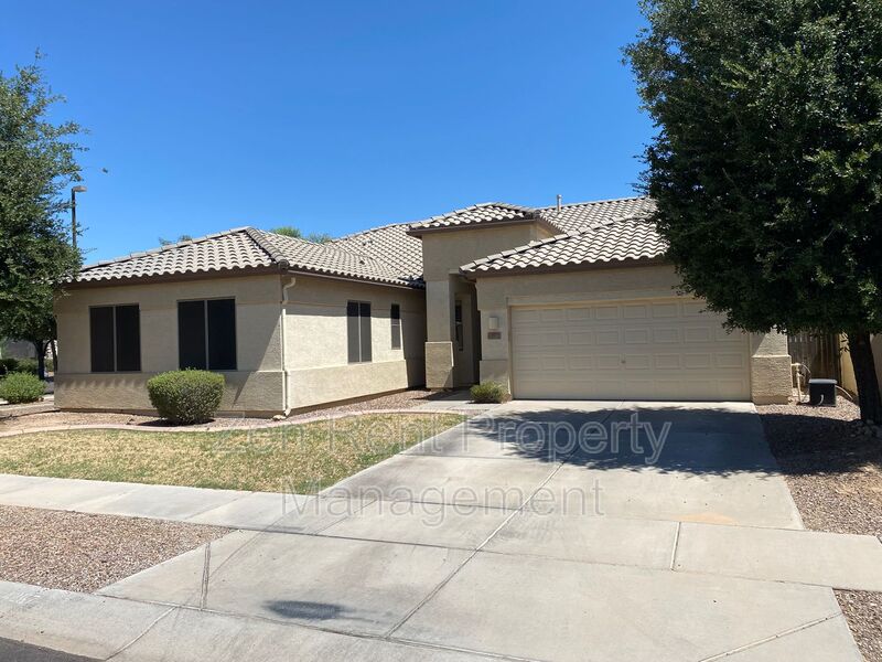 Gilbert House: 4267 S Reindeer Ct