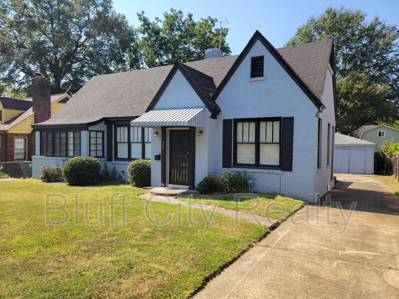 Memphis House: 925 North Trezevant Street