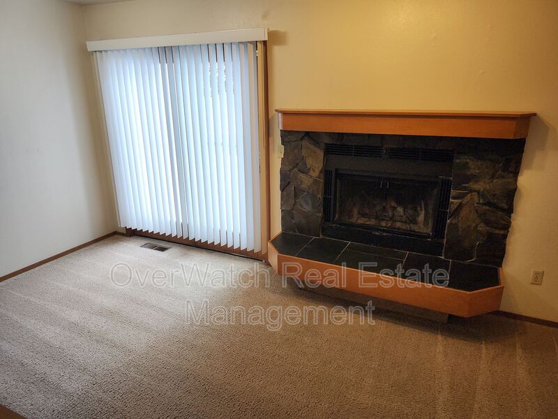 Anchorage House: 167 Michael Ct